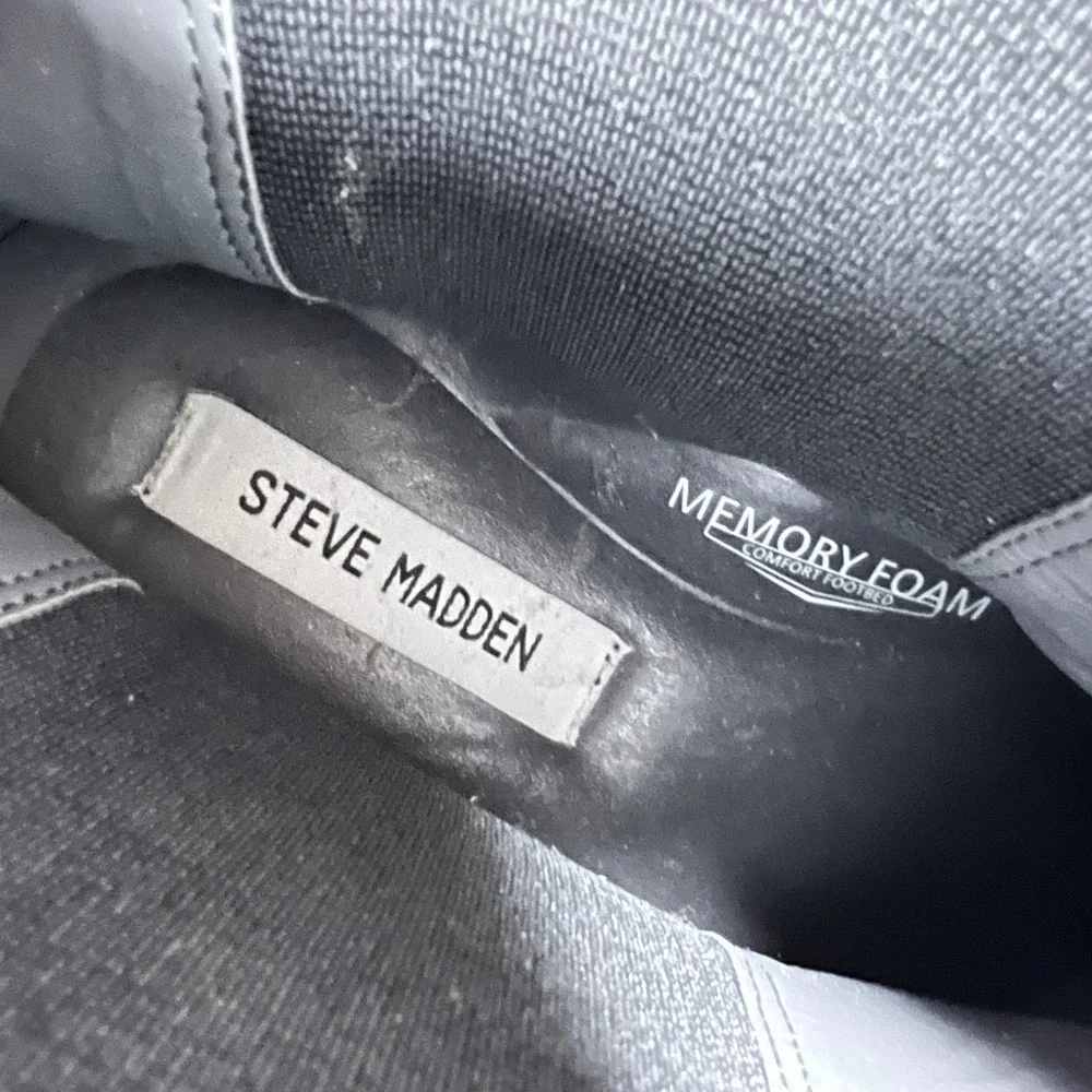 Steve Madden‎ Mens 9 Genuine Leather Suede Chelsea Boots Slip On